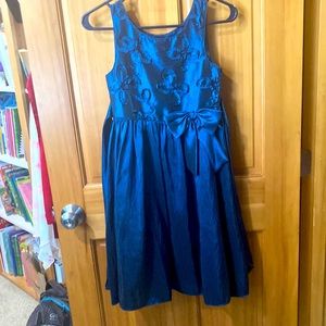 Girls size 10 blue teal dress, sweet heart rose brand